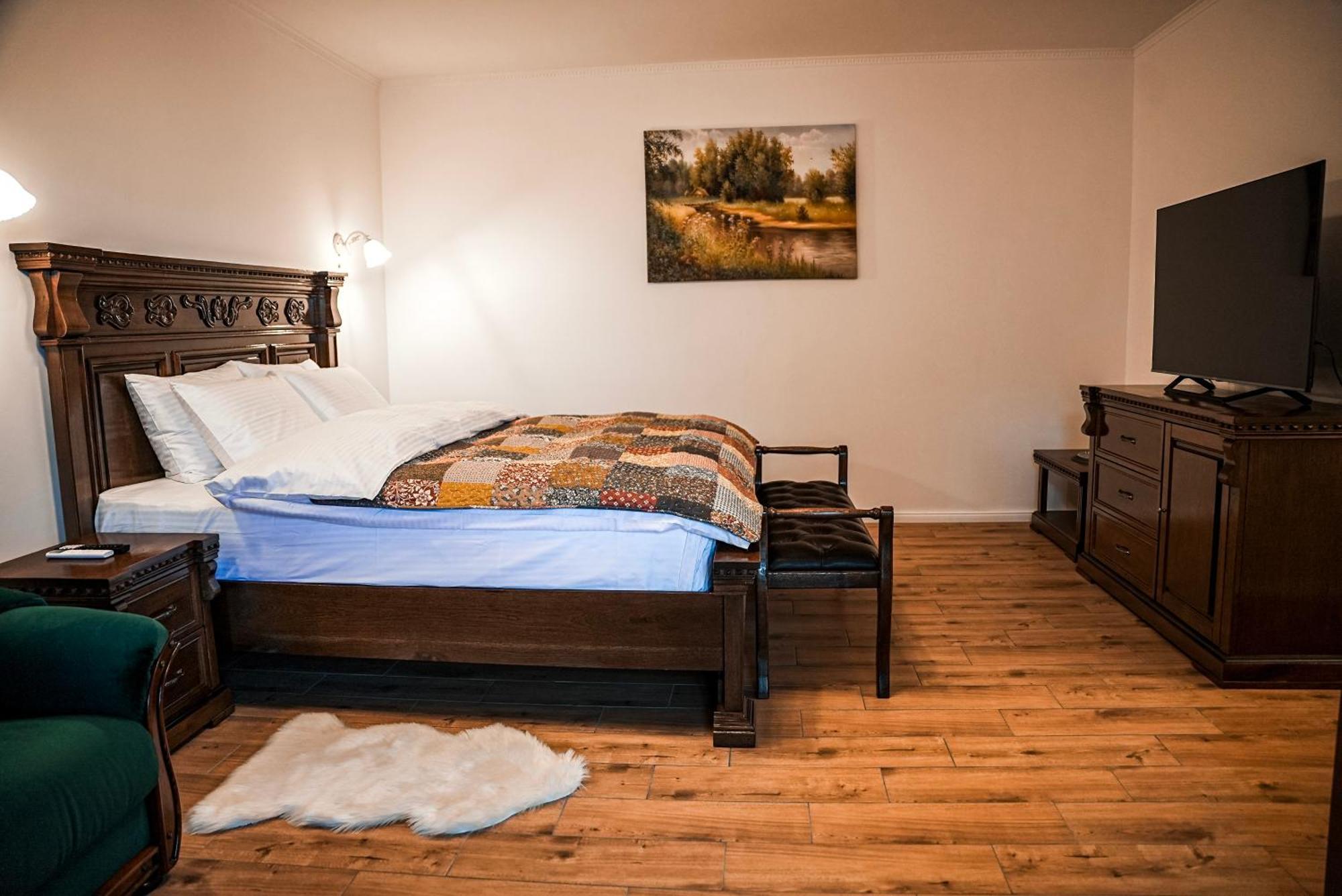 Boutique Marlen Bed & Breakfast Ghimbav Exterior photo