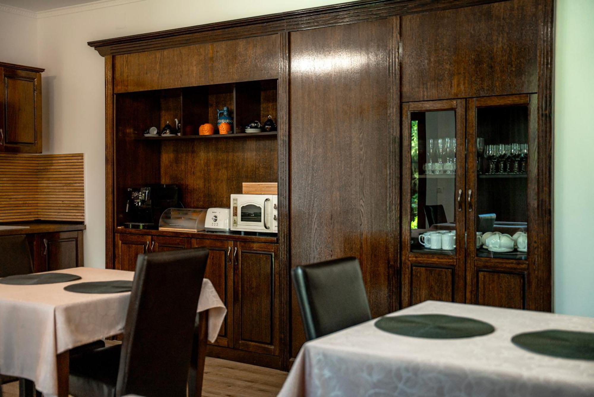 Boutique Marlen Bed & Breakfast Ghimbav Exterior photo