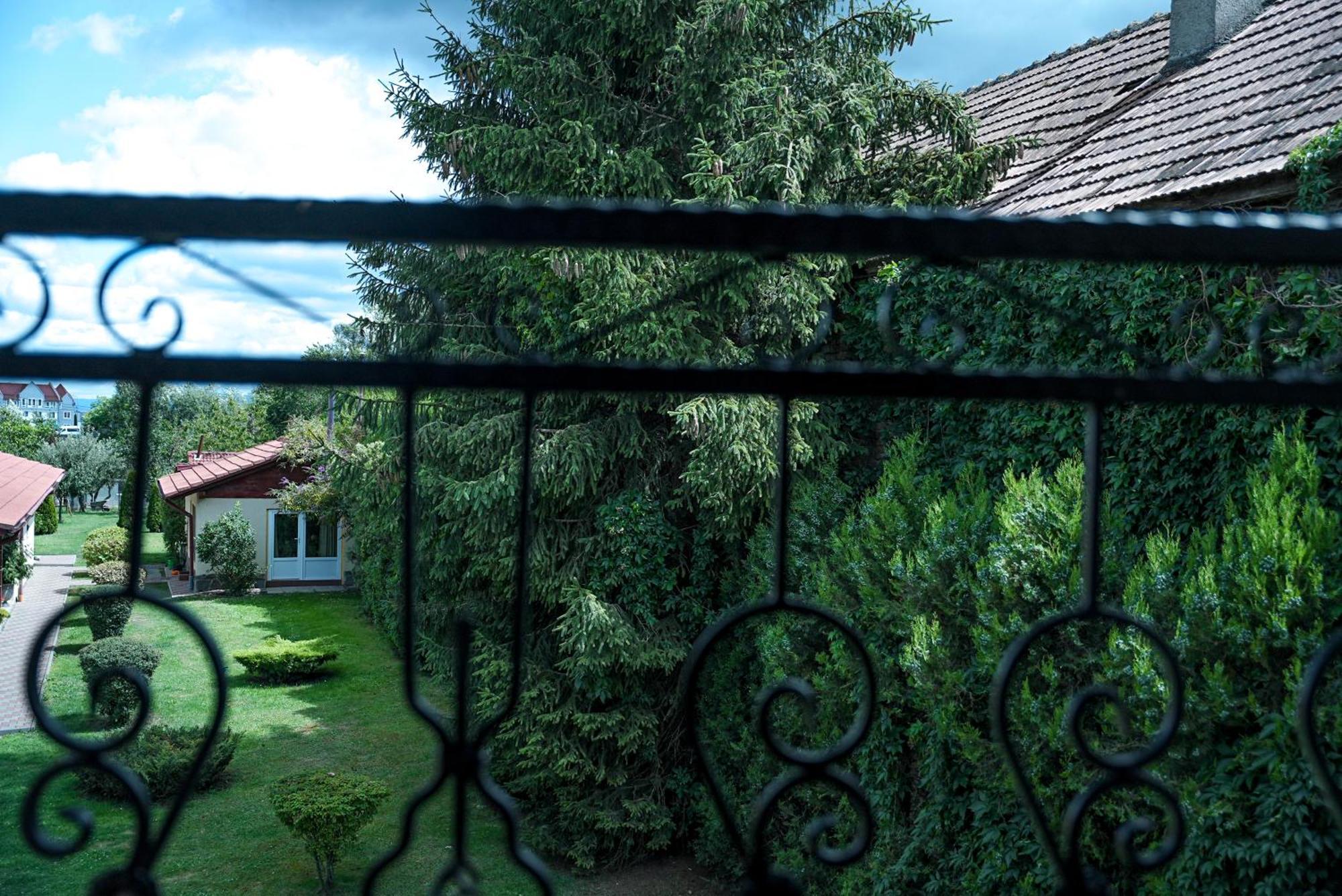 Boutique Marlen Bed & Breakfast Ghimbav Exterior photo