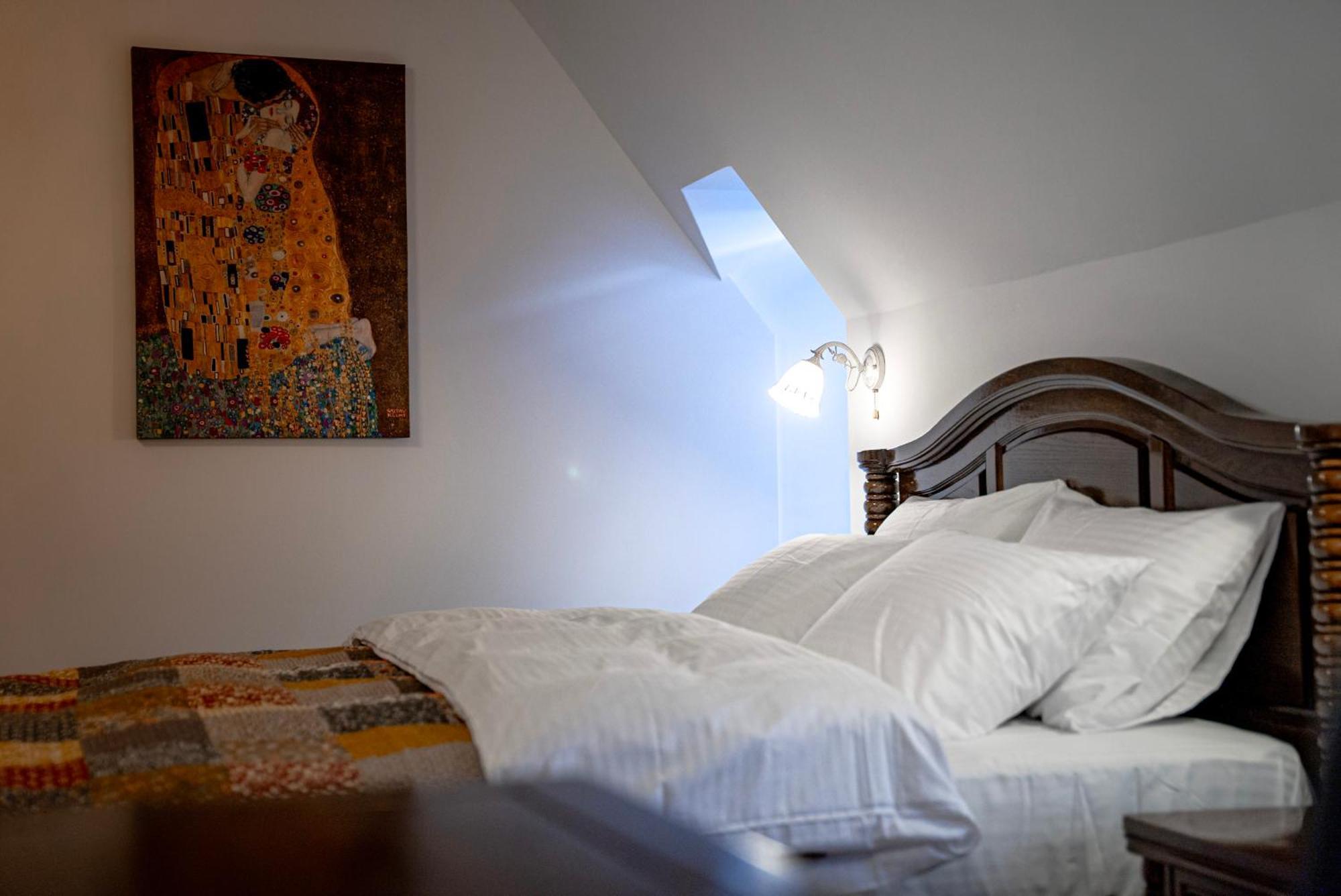 Boutique Marlen Bed & Breakfast Ghimbav Exterior photo