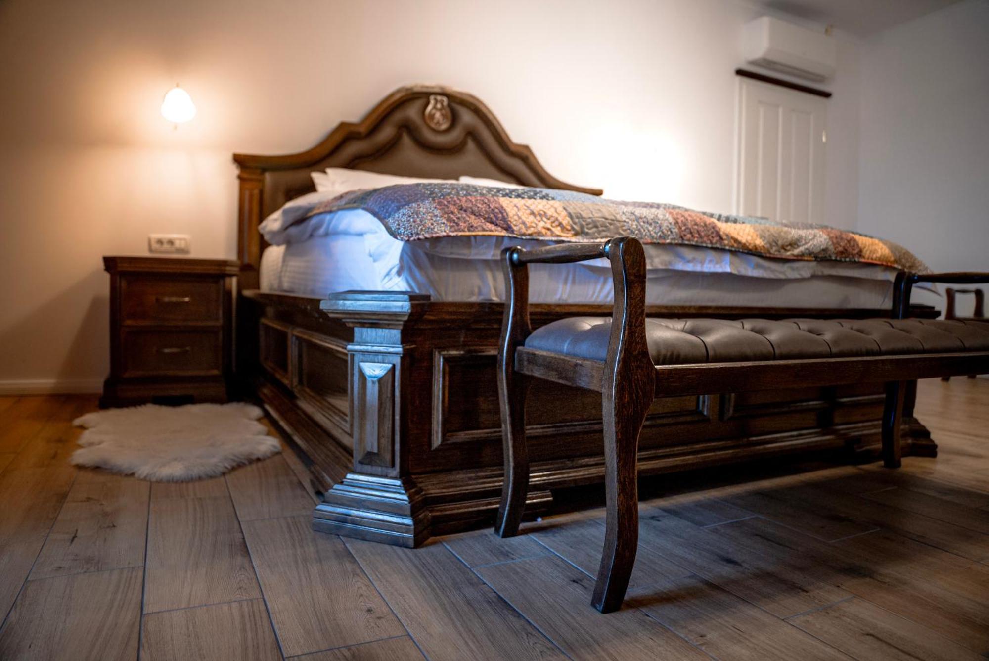 Boutique Marlen Bed & Breakfast Ghimbav Exterior photo
