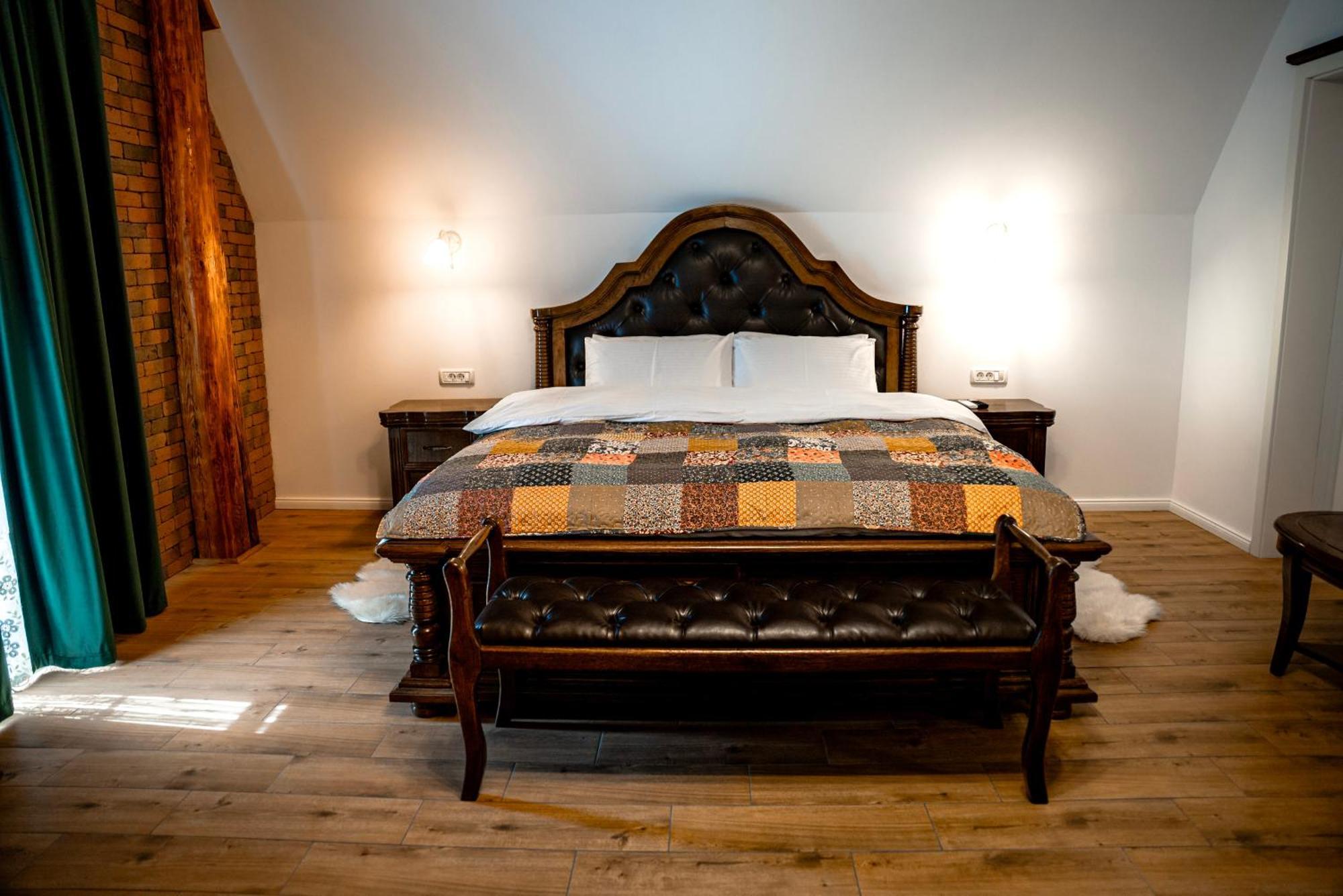 Boutique Marlen Bed & Breakfast Ghimbav Exterior photo