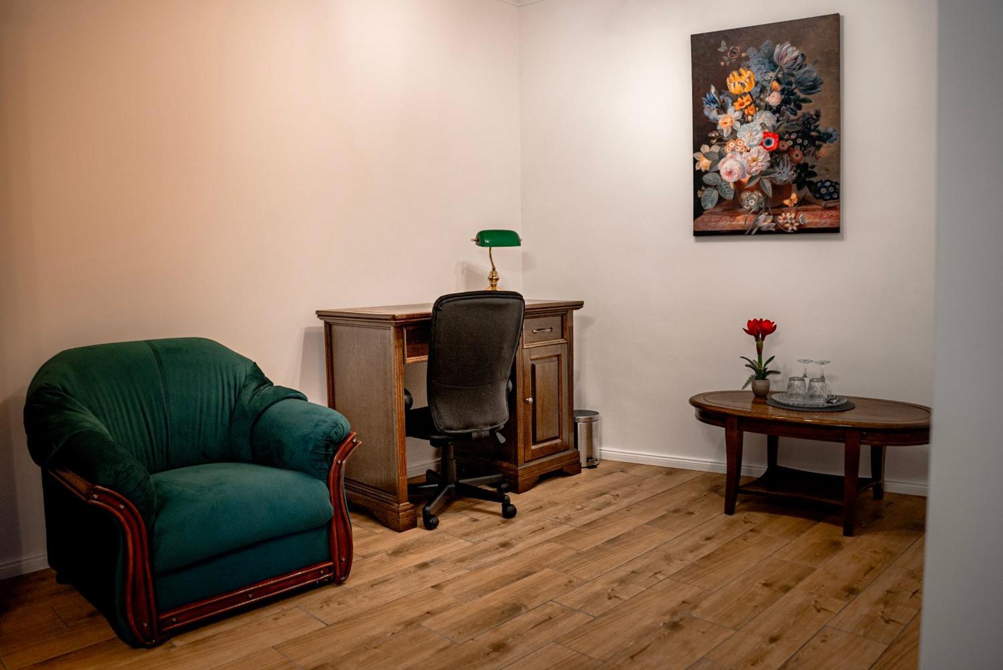 Boutique Marlen Bed & Breakfast Ghimbav Exterior photo