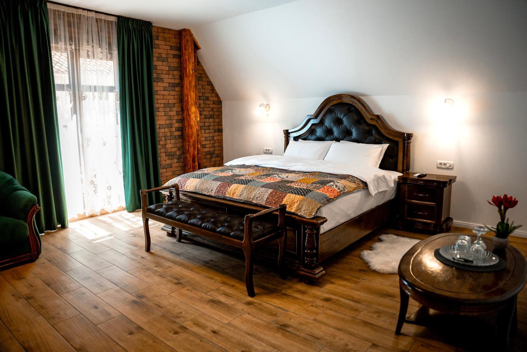 Boutique Marlen Bed & Breakfast Ghimbav Exterior photo